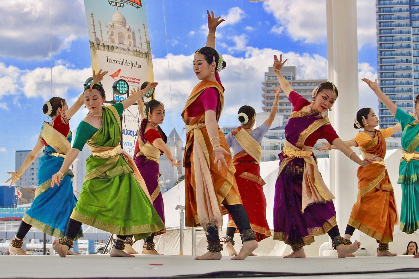 バラタダンスクラブ